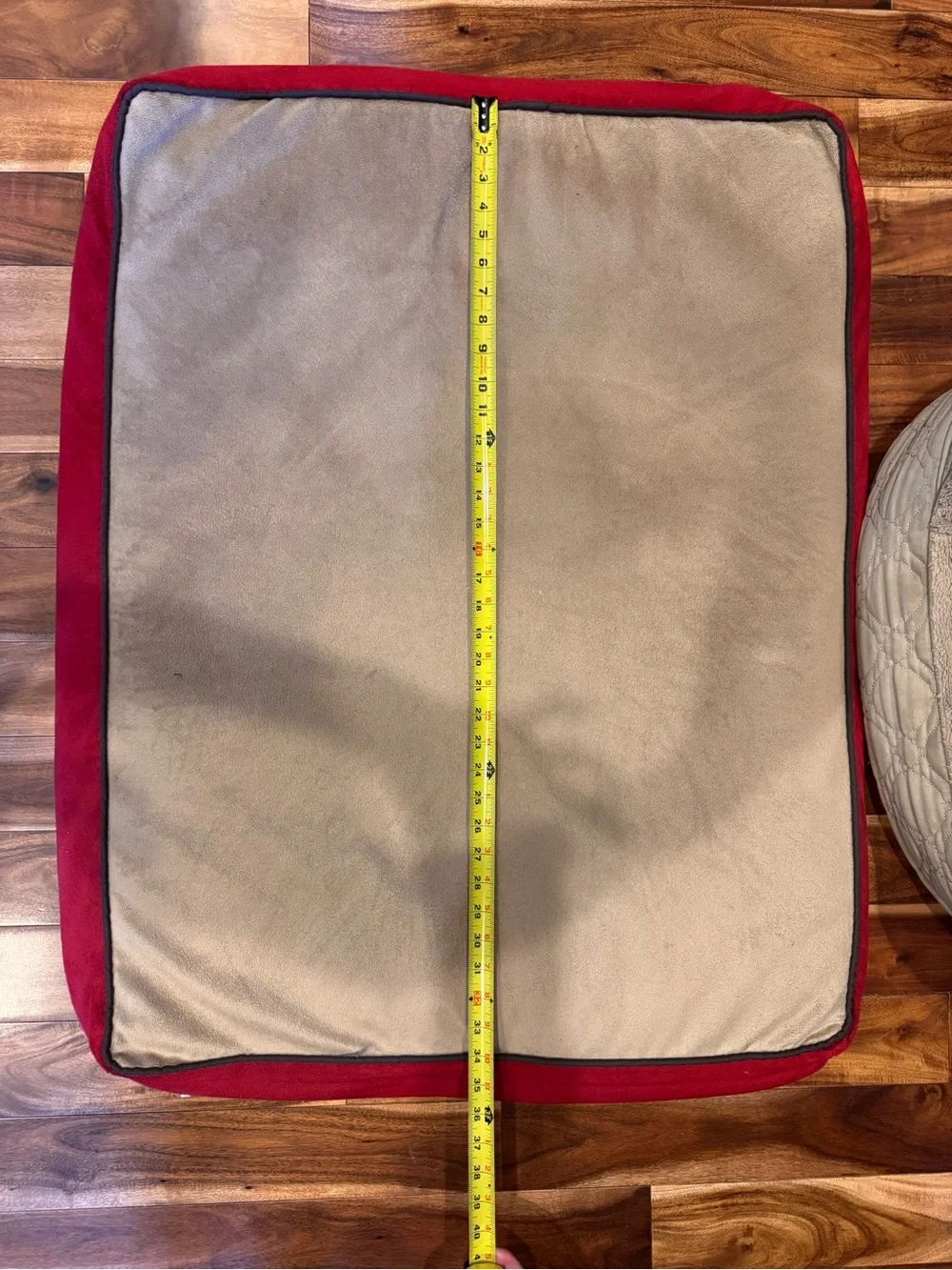 Set of 3 Pet Beds in Tan and Red